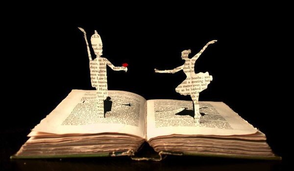 Book Wallpaper couple